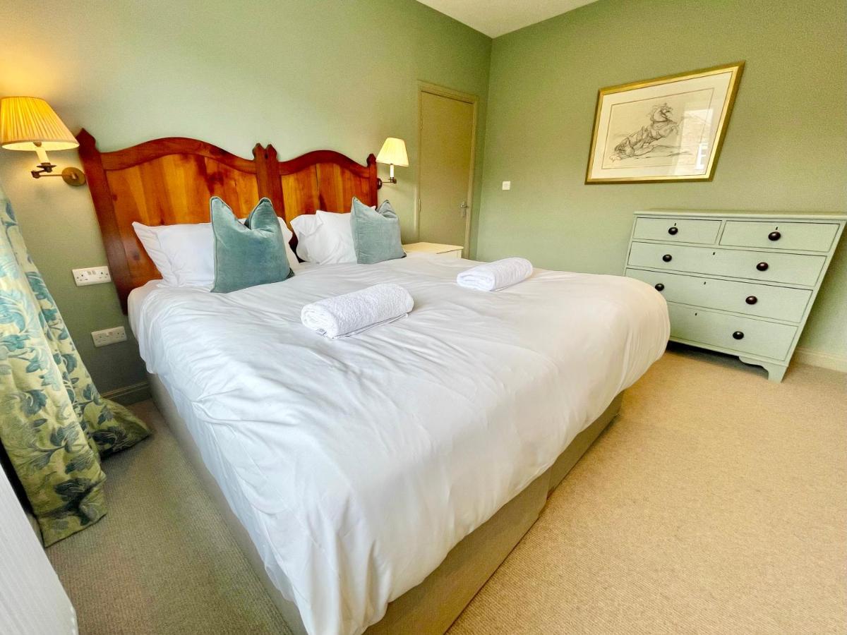 Central Townhouse With Free Off Road Parking And Garden York Exterior photo
